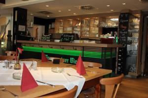 Lounge nebo bar v ubytování Landhotel St. Florian