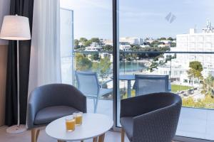 A seating area at Petit Sagitario Adults only