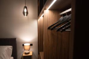 A bed or beds in a room at #G32 Luxury residence in the centre of Volos