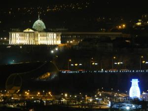 Almennt útsýni yfir borgina Tbilisi eða útsýni yfir borgina eins og það er á hótelinu