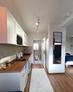 Kuchyňa alebo kuchynka v ubytovaní Apartamenty Waligóra + 3 fotografie