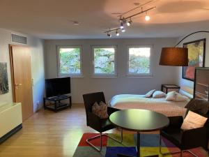 Billede fra billedgalleriet på Schöne Einliegerwohnung mit Freisitz. Ideal für Geschäftsleute und Reisende i Laufenburg