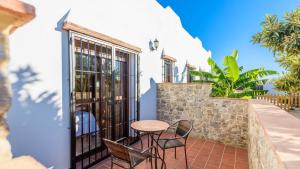 A balcony or terrace at Apto El Descanso II Conil de la Frontera by Ruralidays
