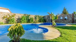 The swimming pool at or close to Apto El Descanso II Conil de la Frontera by Ruralidays