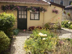 Zahrada ubytování Le Relais De Marbot