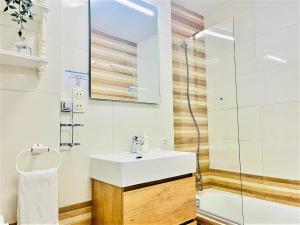 Kúpeľňa v ubytovaní Rentcostadelsol Malagueta Miramar