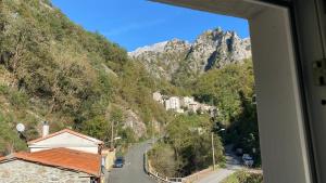 Nespecifikovaný výhled na hory nebo výhled na hory při pohledu z bed and breakfast