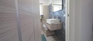 Koupelna v ubytování La Custarella Di Paestum + 17 fotografií