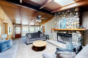 Gallery image of Campos Lake House in Bass Lake