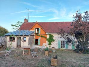 Billede fra billedgalleriet på Charmante Maison avec grand jardin lisière forêt i Levignen