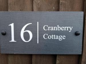 Certifikát, hodnocení, plakát nebo jiný dokument vystavený v ubytování Cranberry Cottage + 2 fotografie