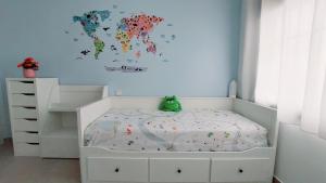 Łóżko lub łóżka w pokoju w obiekcie Ático de ensueño, El Toyo, Almería - Playas, Golf, Cabo de Gata