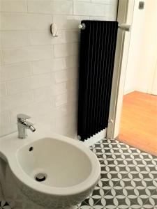 A bathroom at Casa Sud vicino a fiera e Pordenone centro