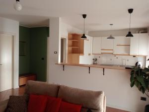 A kitchen or kitchenette at Casa Sud vicino a fiera e Pordenone centro