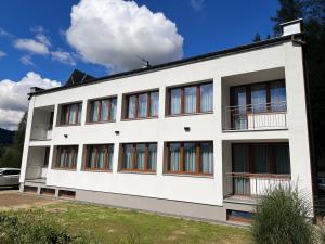 Budova, kde se apartmán nachází