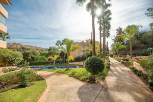 Vonkajšia záhrada v ubytovaní La Terraza Apartment Elviria Marbella