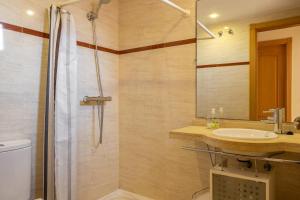 A bathroom at Apartmento en Torrox Costa