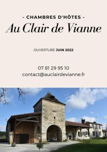 ein Bild eines Gebäudes mit den Worten "Champions türen all clair de venna" in der Unterkunft Au Clair de Vianne in Vianne