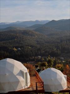 Un paisaje natural cerca del camping de lujo