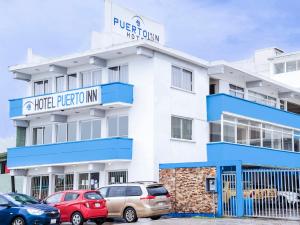 Budova, kde se hotel nachází + 18 fotografií