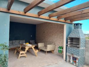 Patio nebo venkovní prostory v ubytování Itapiruba 250 m da Praia - Casa Secundária - Fundos
