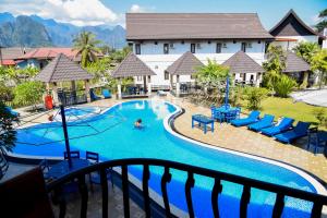 Πισίνα στο ή κοντά στο Vang Vieng Diamond Resort
