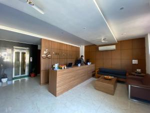 Hotel Shiva Yog Sthal的休息区