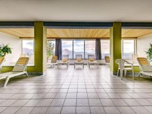 Posedenie v ubytovaní Chalet on Zettersfeld with Dolomites Views