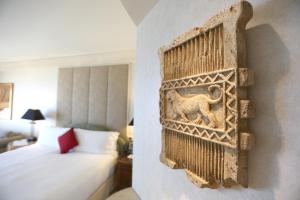 Postel nebo postele na pokoji v ubytování InterContinental Phoenicia Beirut by IHG