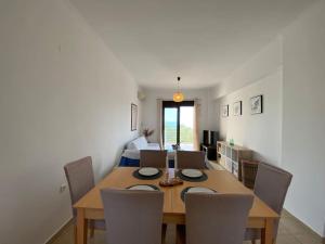 Foto sihtkohas Chaniá asuva majutusasutuse SeaView Apartment with shared pool, Almyrida galeriist