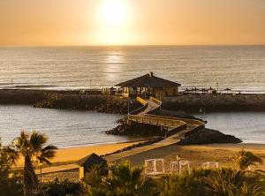 コスタ・デ・アンティグアにあるVilla Melissaの海岸へ続く階段