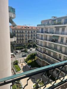 Bel appartement au coeur du Carre d'Or Massena