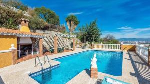 Basen w obiekcie Villa el Cerrillo Málaga - Churriana by Ruralidays lub w pobliżu