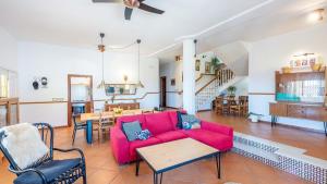 Część wypoczynkowa w obiekcie Villa el Cerrillo Málaga - Churriana by Ruralidays