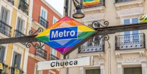 Zdjęcie z galerii obiektu Acogedor apartamento exterior con balcón en el Barrio de Chueca, Gran Vía con aire acondicionado w Madrycie