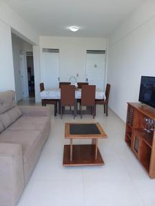 Μια τηλεόραση ή/και κέντρο ψυχαγωγίας στο Apartamento em Camboinha