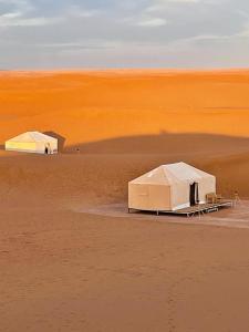 Příroda nedaleko luxury tent