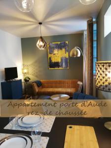 Część wypoczynkowa w obiekcie Appartement sous les remparts