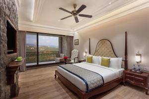 Fortune Select Forest Hill, Kasauli - Member ITC Hotels' Group客房内的一张或多张床位