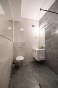 Phòng tắm tại Dedinje apartment