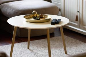 Część wypoczynkowa w obiekcie Gdynia Centrum Wyjątkowy Apartament przy Promenadzie z Balkonem by Noclegi Renters