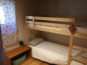 Posteľ alebo postele v izbe v ubytovaní Casa pareada en Ger con excelentes vistas