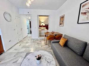 Część wypoczynkowa w obiekcie 797 Holiday Rentals- Apartamento en Sunset frente al mar