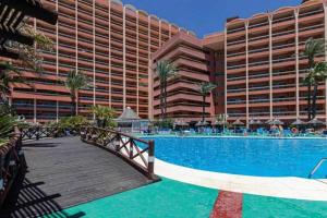 Basen w obiekcie 797 Holiday Rentals- Apartamento en Sunset frente al mar lub w pobliżu