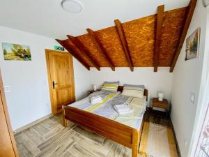 Posteľ alebo postele v izbe v ubytovaní Kuća za odmor ,,Valvero’’