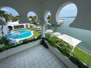 Gallery image of Marina Palace Teques in Tequesquitengo