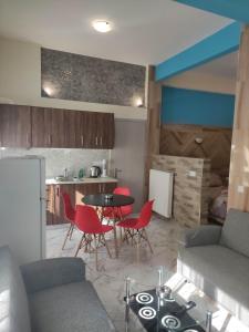 Kuchyň nebo kuchyňský kout v ubytování GCM 2 ROOMS kentro + 29 fotografií