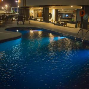 Bazén v ubytování Hotel Reymar Express nebo v jeho okolí