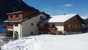 Loretz Luzia during the winter