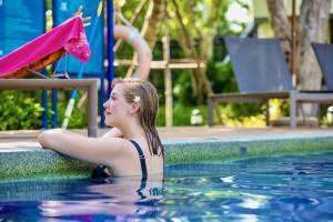 Holiday Style Ao Nang Beach Resort, Krabi内部或周边的泳池